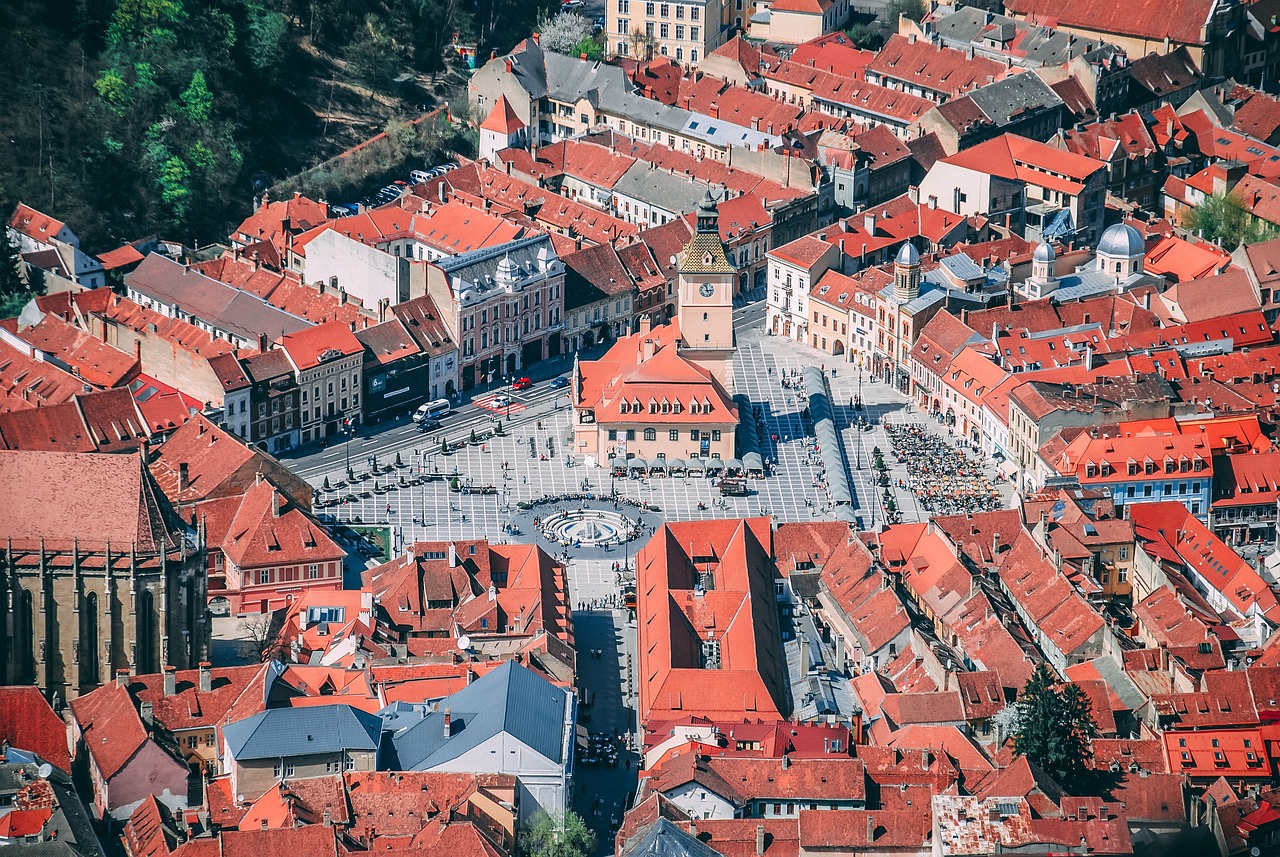 Brașov: Obiective turistice, locuri de cazare, activități