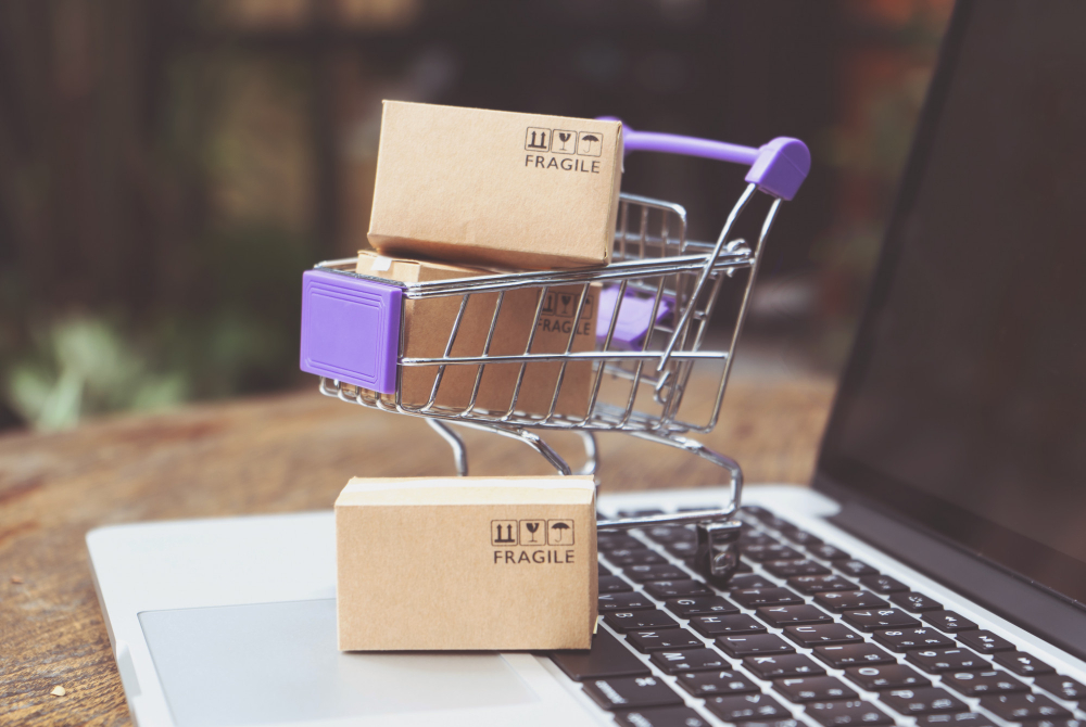 Strategii de succes în e-commerce: De ce să îți deschizi un magazin online?