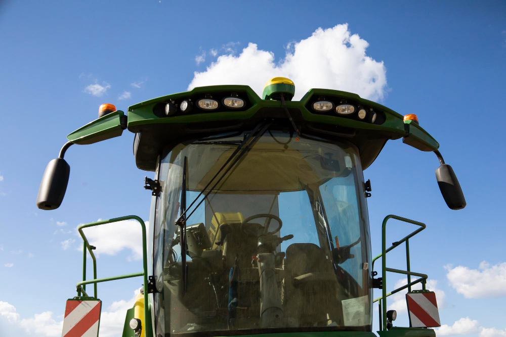 Top 5 beneficii ale combinelor John Deere pentru recolte eficiente și profitabile